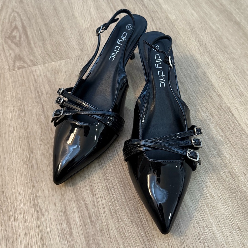 NWT City Chic 10 Women’s Wide Fit Novah Strappy Kitten Pointed 2inch Tall Heel